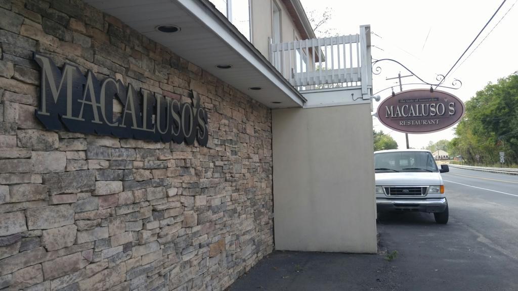 Macaluso'S At The Lantern Lodge 짐 소프 외부 사진